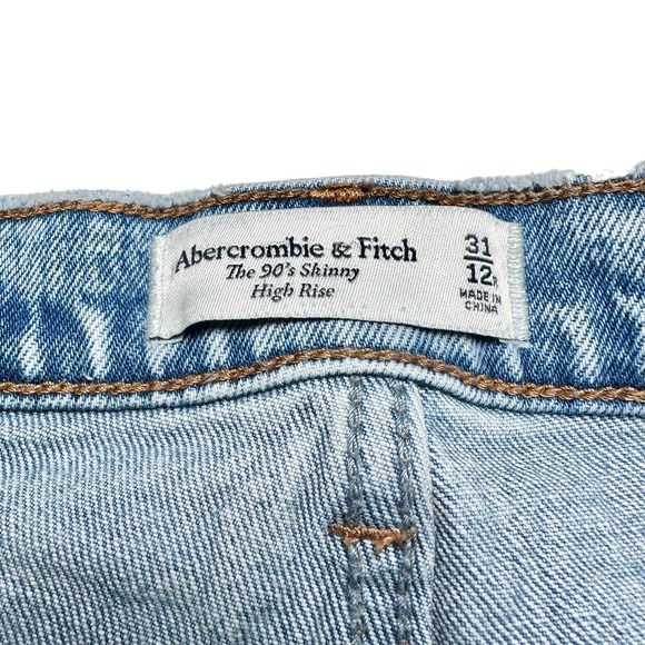 Abercrombie & Fitch | Women | The 90s Skinny Distressed High Rise Jeans | 31 - Picture 10 of 15